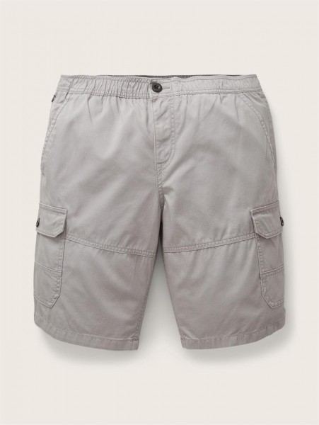 relaxed cargo shorts