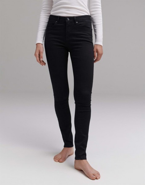 Skinny Jeans Elma aus einem bi-elastischen Stoff, black | Hosen/Jeans |  Damen | Mode | May fashion