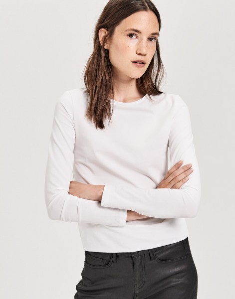 4251200727938__weiss_basicshirt_damen_daily-i_opus_vorne_2.jpg