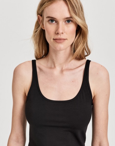 4251200670036__4251200669993__schwarz_traegertop_damen_daily-a_opus_detail-1_2.jpg